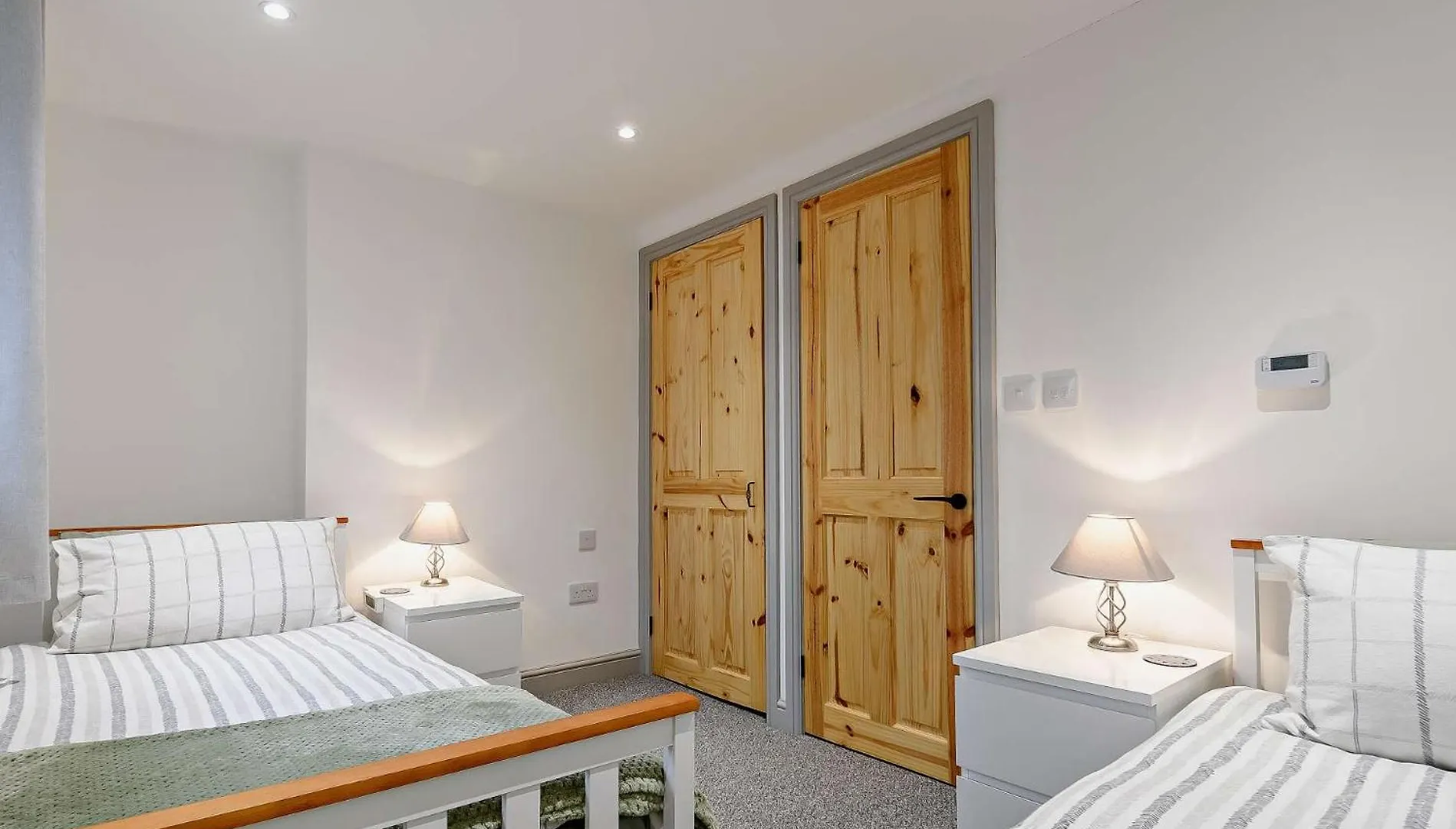 2 Bed In Gloucester 91603 Matson 0*,