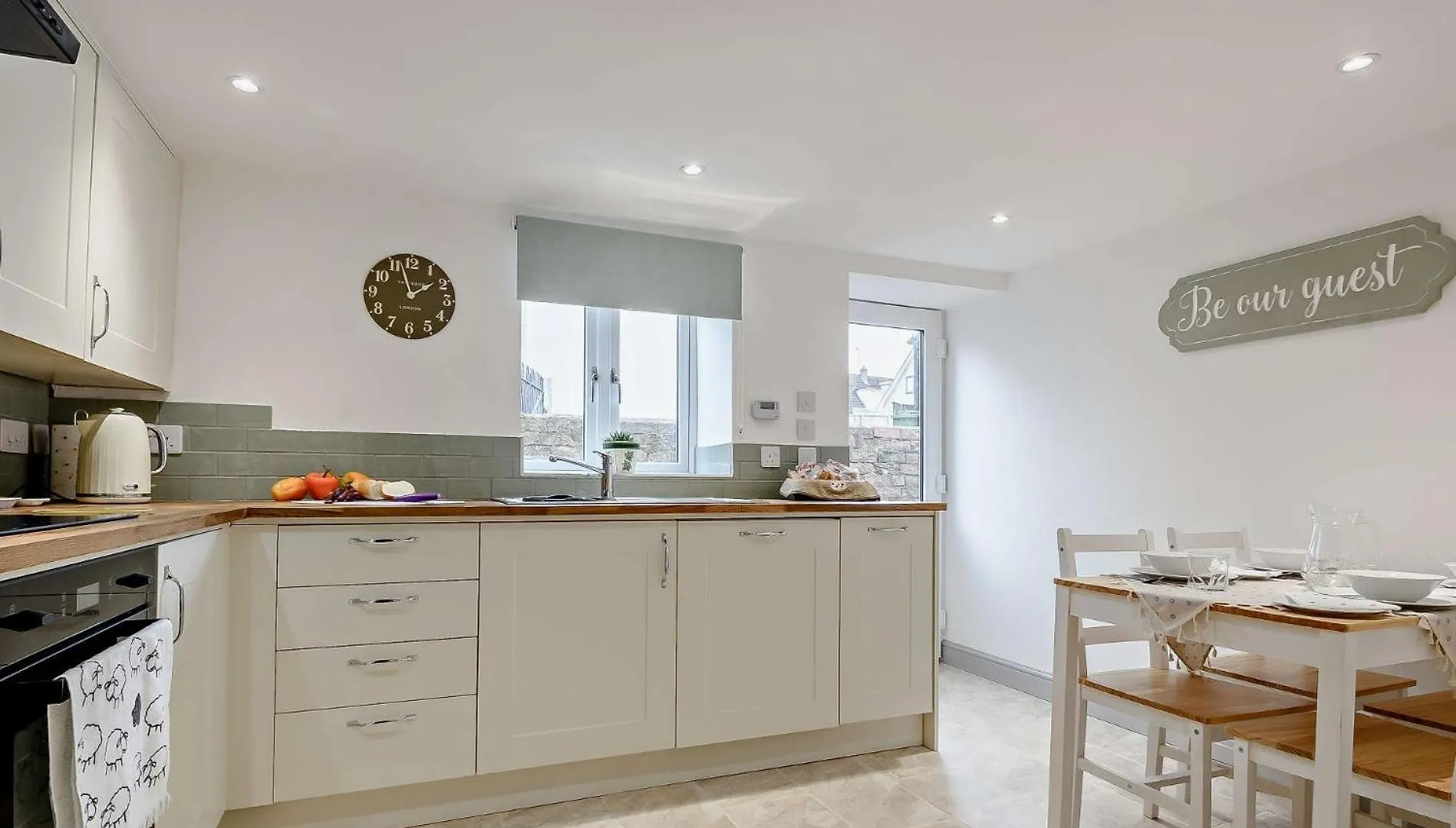 2 Bed In Gloucester 91603 Matson